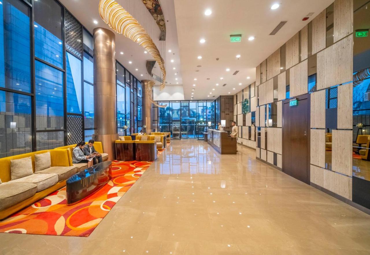 Holiday Inn Kolkata Airport By Ihg Exterior foto Lobby