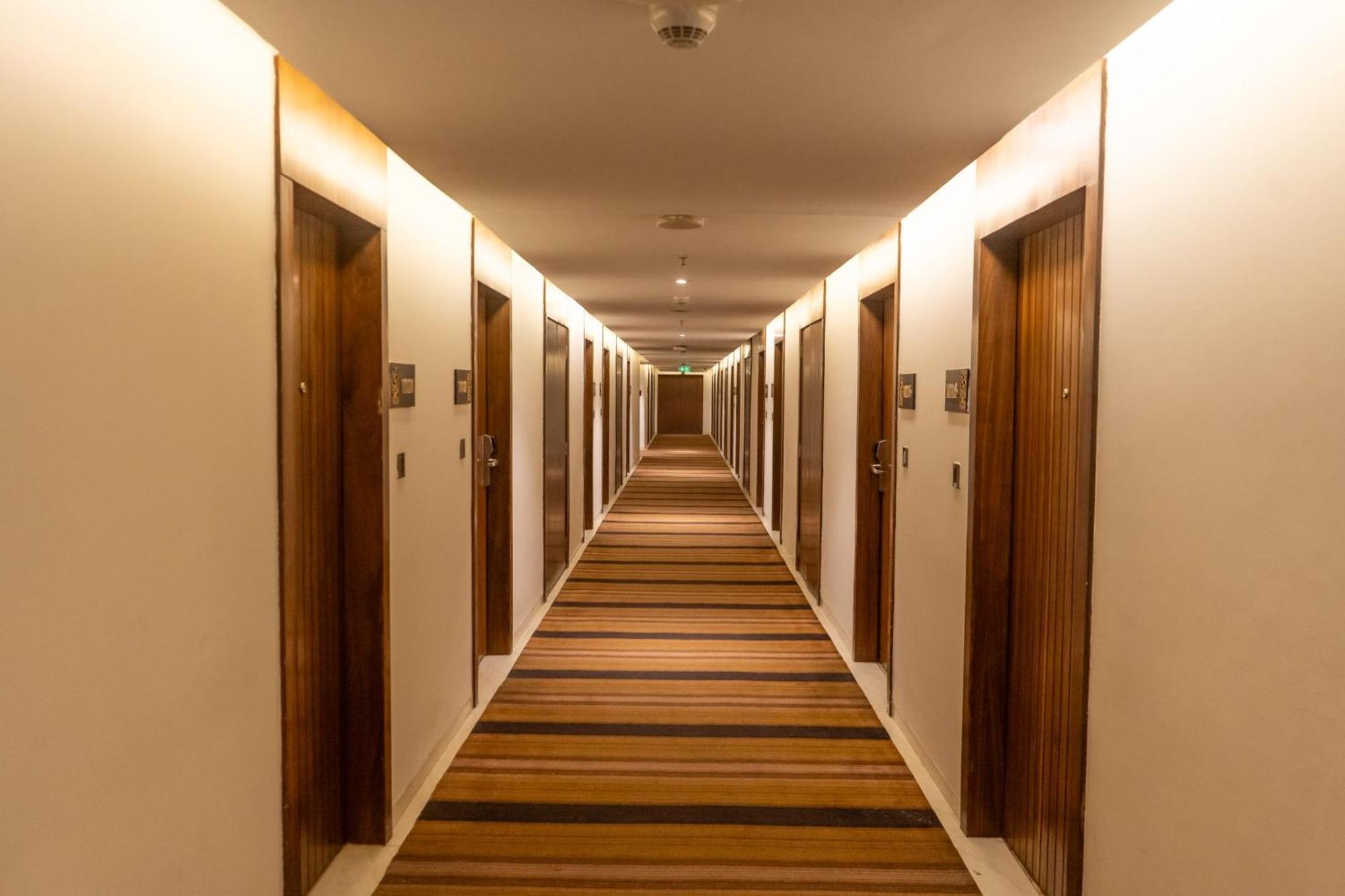 Holiday Inn Kolkata Airport By Ihg Exterior foto