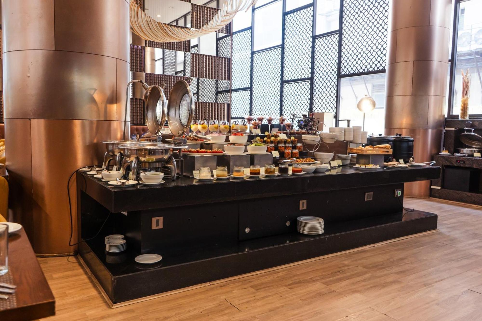 Holiday Inn Kolkata Airport By Ihg Exterior foto